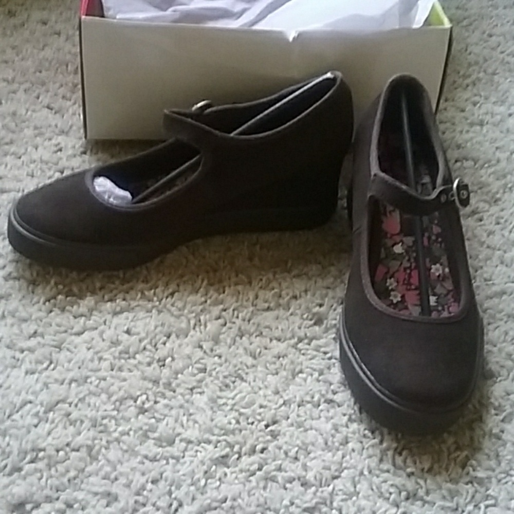 Roxy brown Tyra wedges 8.5